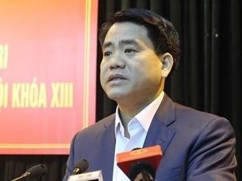 'Nhieu ke nhan hang tram USD de kich dong dan' hinh anh