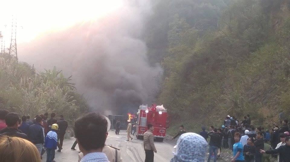 Xe bồn đâm xe khách ảnh 5 Xe bon dam xe khach anh 5