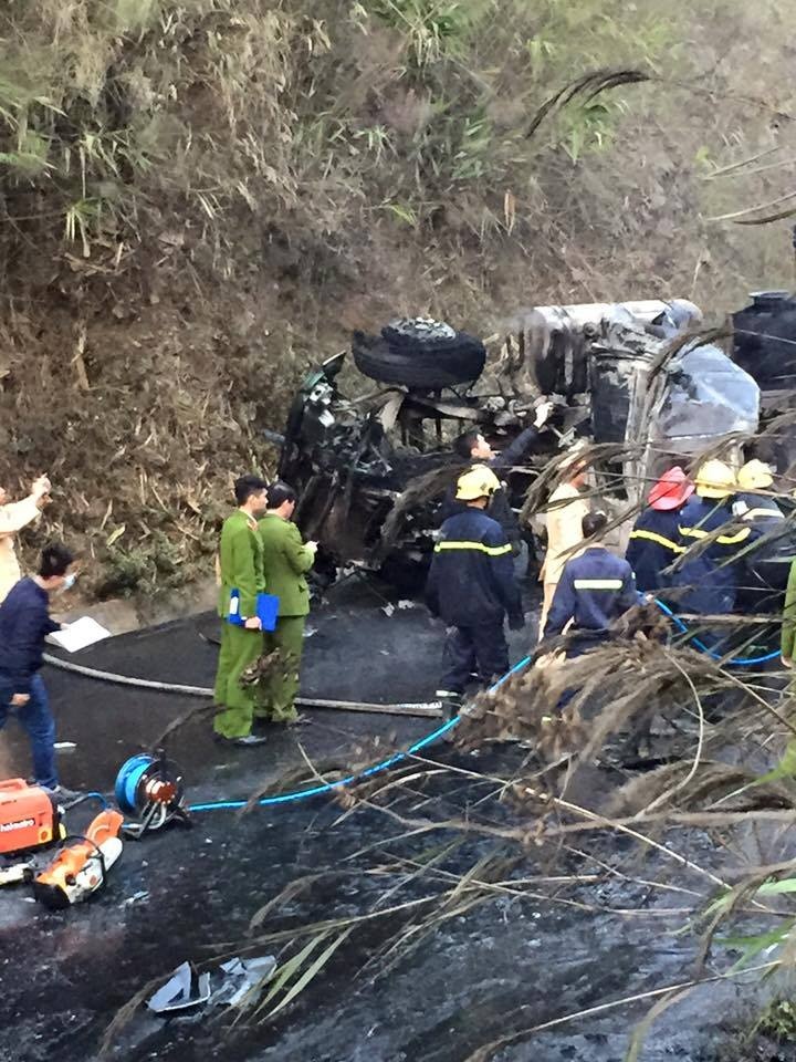 Xe bồn đâm xe khách ảnh 6 Xe bon dam xe khach anh 6