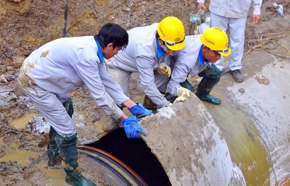 Tam dung ky hop dong voi nha thau Trung Quoc hinh anh