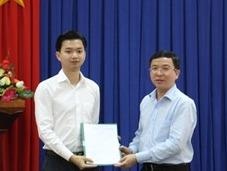 Ong Nguyen Minh Triet lam Truong ban Thanh nien truong hoc hinh anh