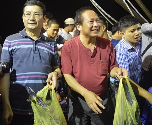 Chinh phu cap gao ho tro ngu dan bi thiet hai do ca chet hinh anh