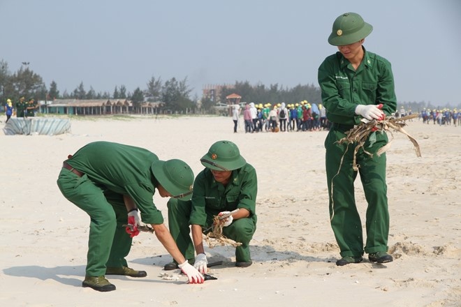 Thu tuong yeu cau xu ly khu cong nghiep gay o nhiem bien hinh anh