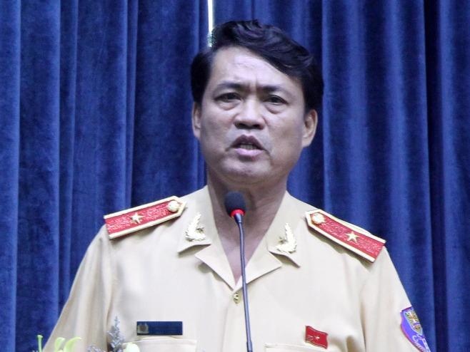 Dung de dan bo tien mua lo lang khi di cao toc hinh anh