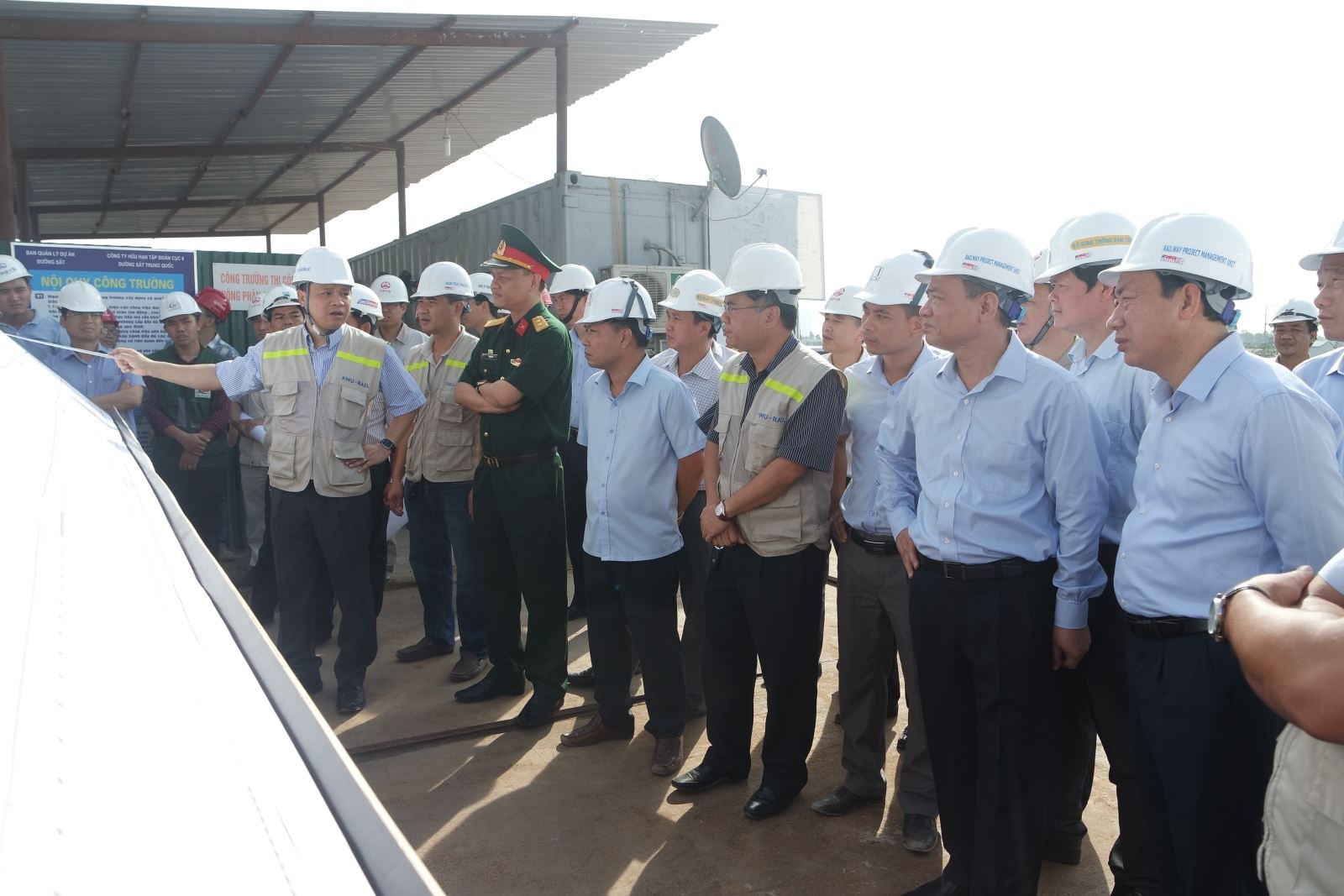 Khong lui tien do duong sat Cat Linh - Ha Dong hinh anh