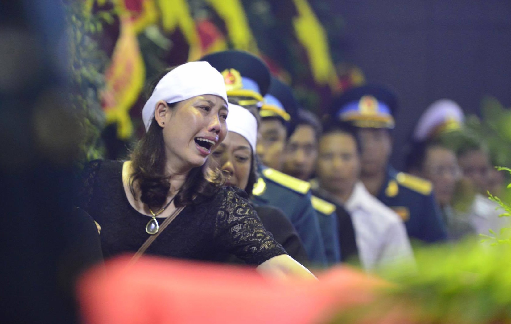 tang lễ phi hành đoàn CASA-212 ảnh 9 tang le phi hanh doan CASA-212 anh 9