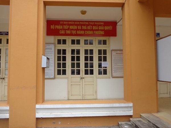 UBND phuong dong cua vi can bo di nghi duong hinh anh