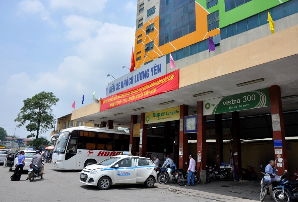 Ngay mai, ben xe Luong Yen ngung hoat dong hinh anh