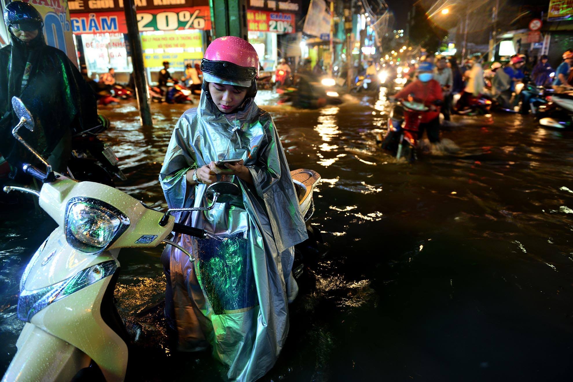 nuoc ngap san bay anh 3