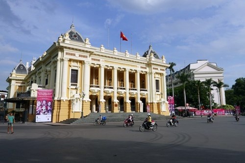 Ha Noi sap co duong Cach mang Thang Tam hinh anh