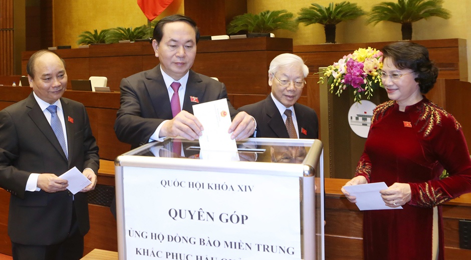 Quoc hoi chia se kho khan, mat mat voi dong bao mien Trung hinh anh