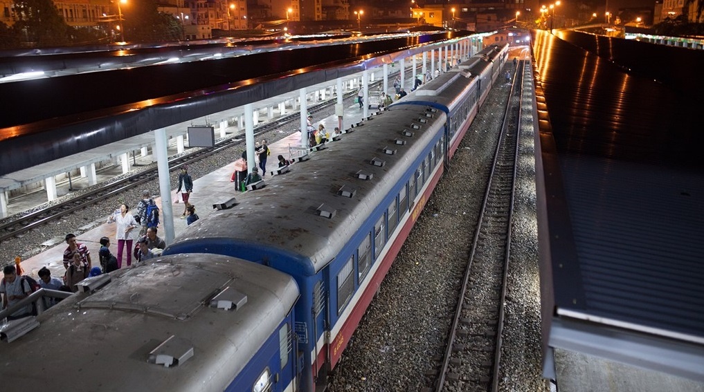 Duong sat dang 'hut hoi' hinh anh