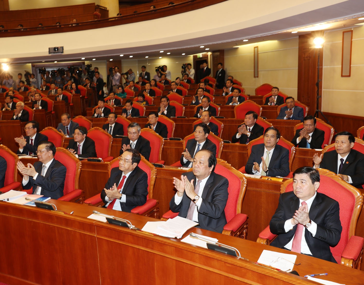 Khai mạc Hội nghị trung ương ảnh 1 Khai mac Hoi nghi trung uong anh 1