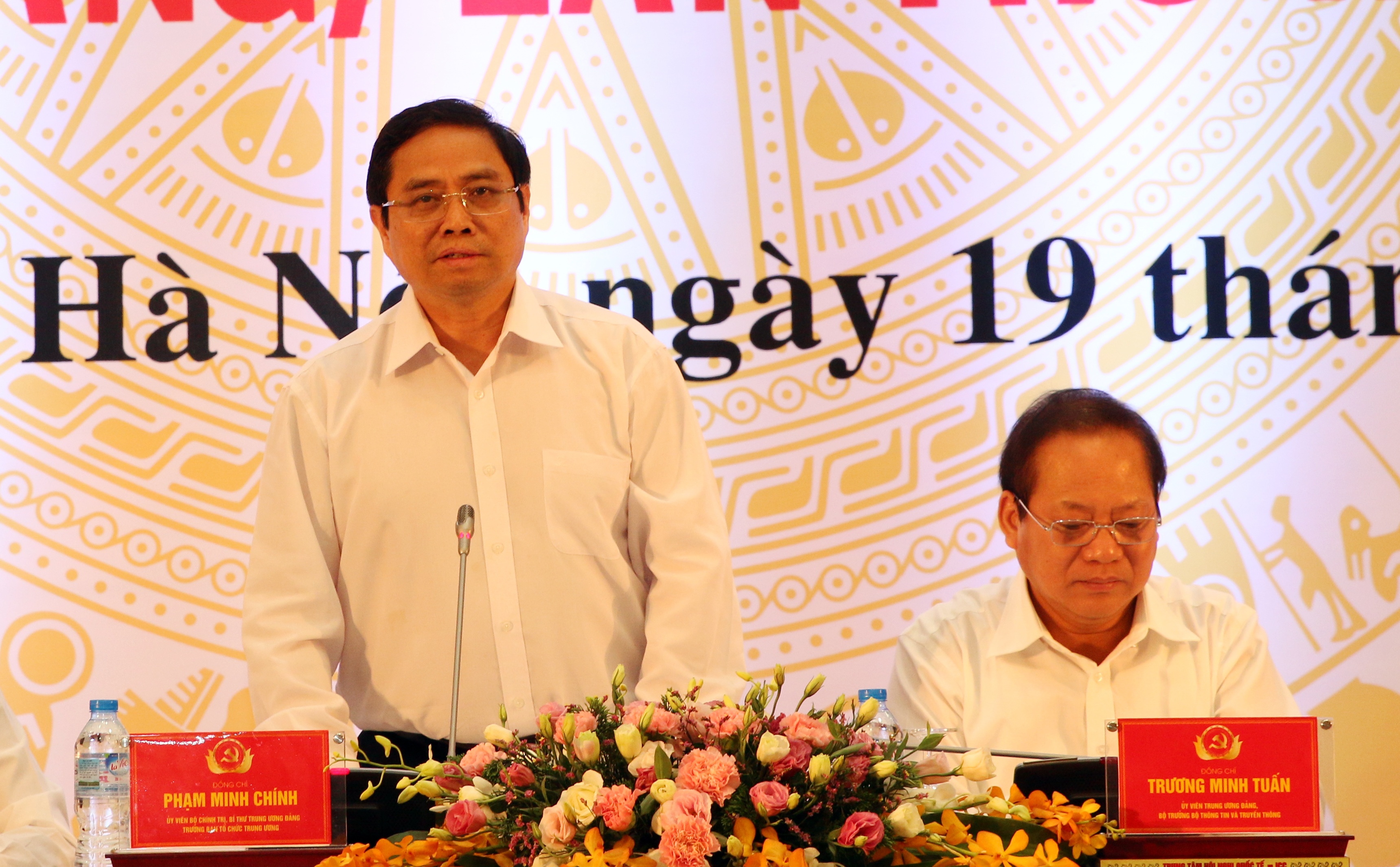 Giai Bua liem vang nang cao cong tac tuyen truyen ve xay dung Dang hinh anh