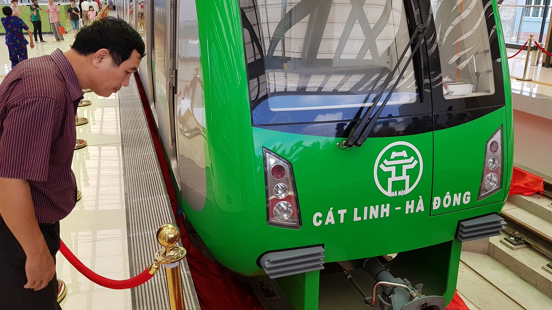 Can canh tau duong sat tren cao tuyen Cat Linh - Ha Dong hinh anh