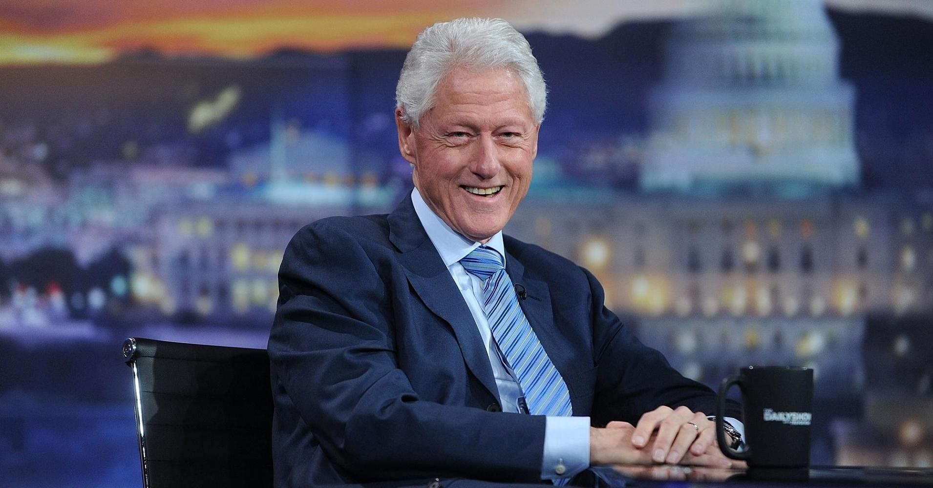 Cuu Tong thong My Bill Clinton viet tieu thuyet ly ky hinh anh