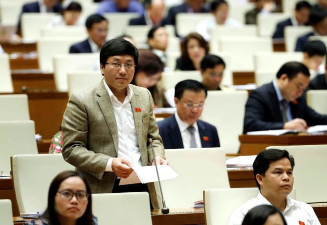 Quoc hoi thao luan ve kinh te xa hoi anh 2