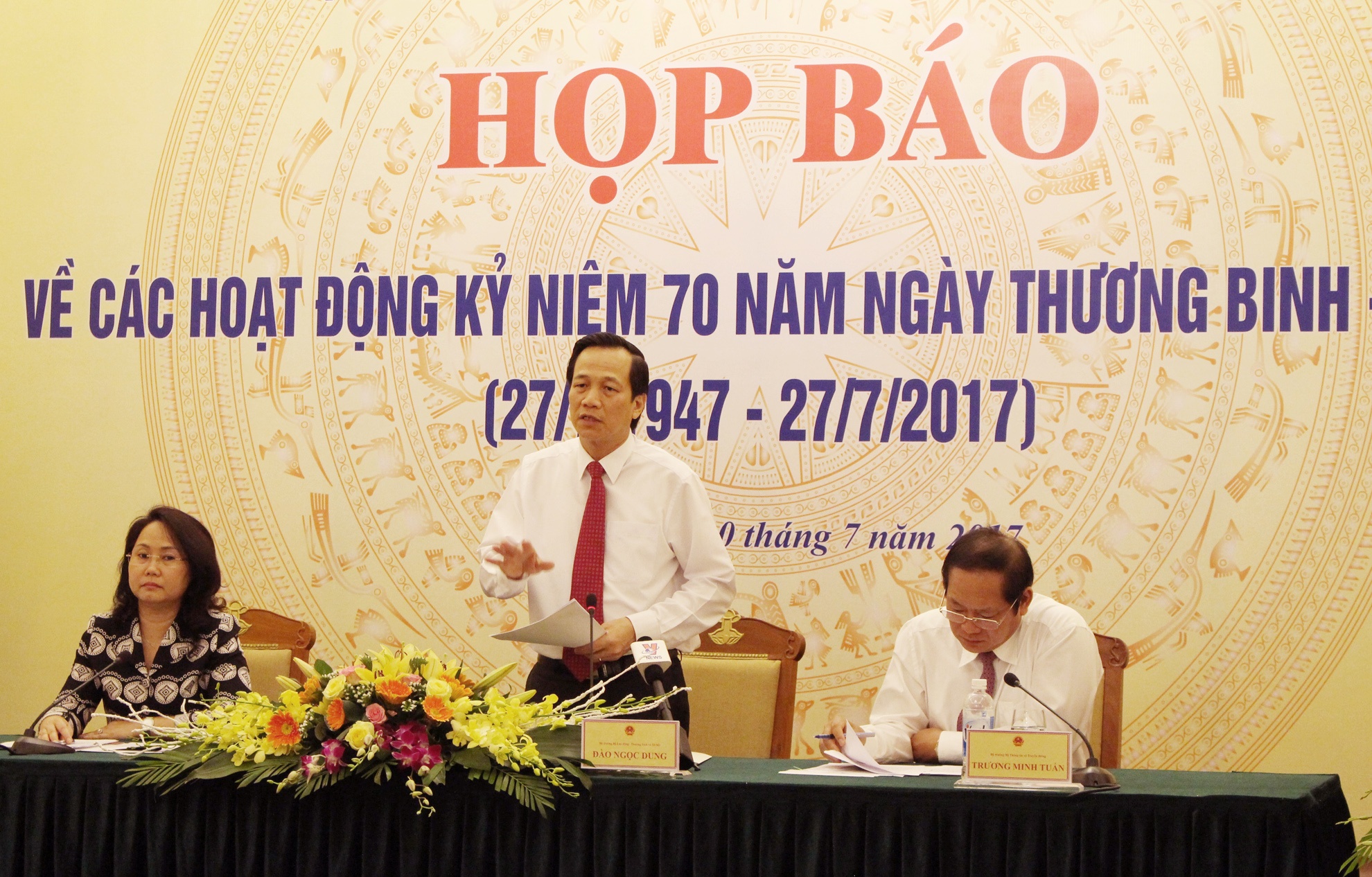 tim kiem thong tin liet si bang sieu may tinh anh 1