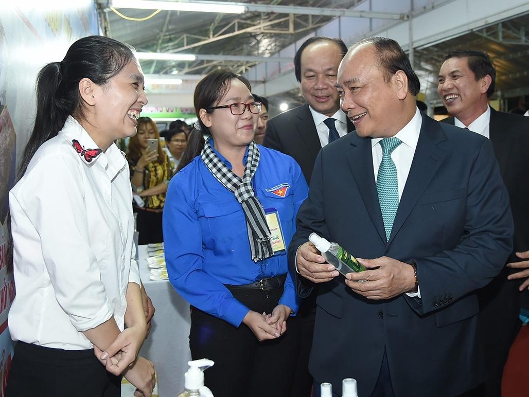 Thu tuong: Khoi nghiep can dan than nhung dung dan mot minh hinh anh