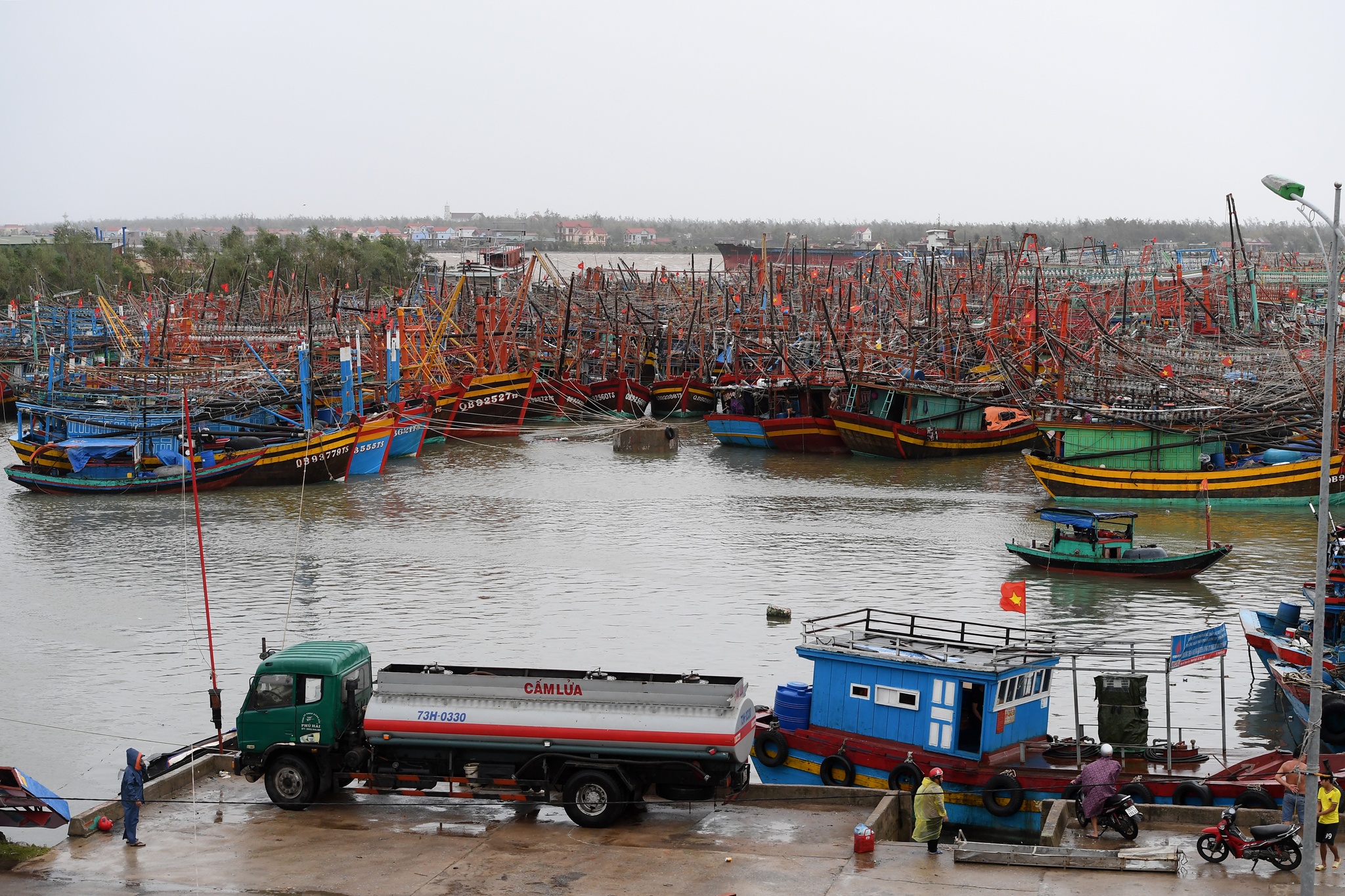 au tau nghin ty trong bao anh 16