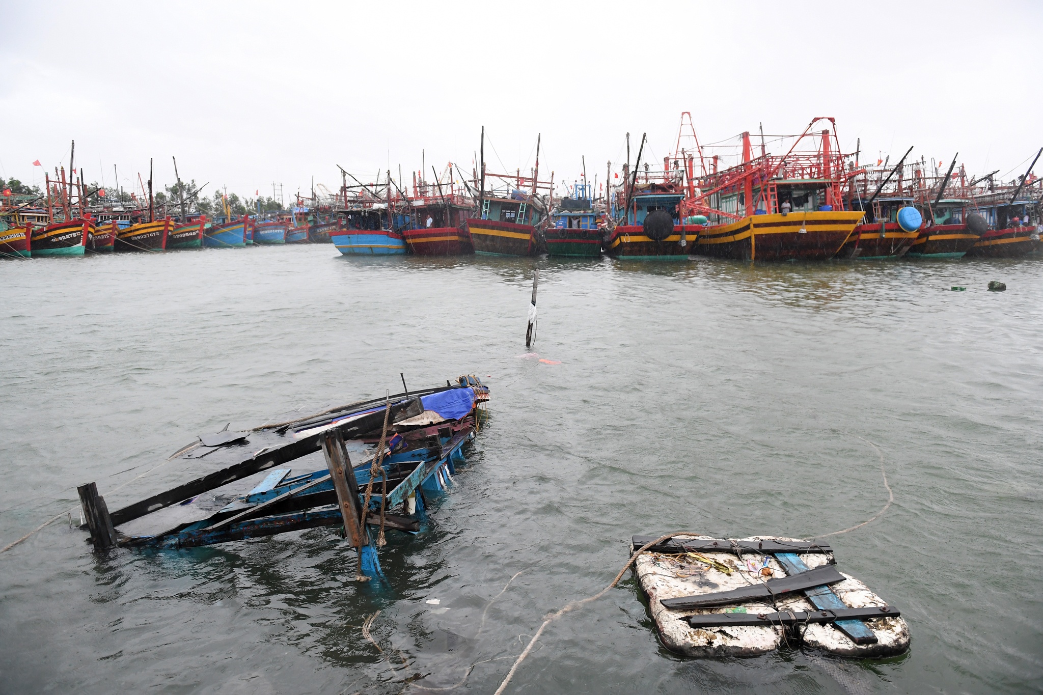 au tau nghin ty trong bao anh 10