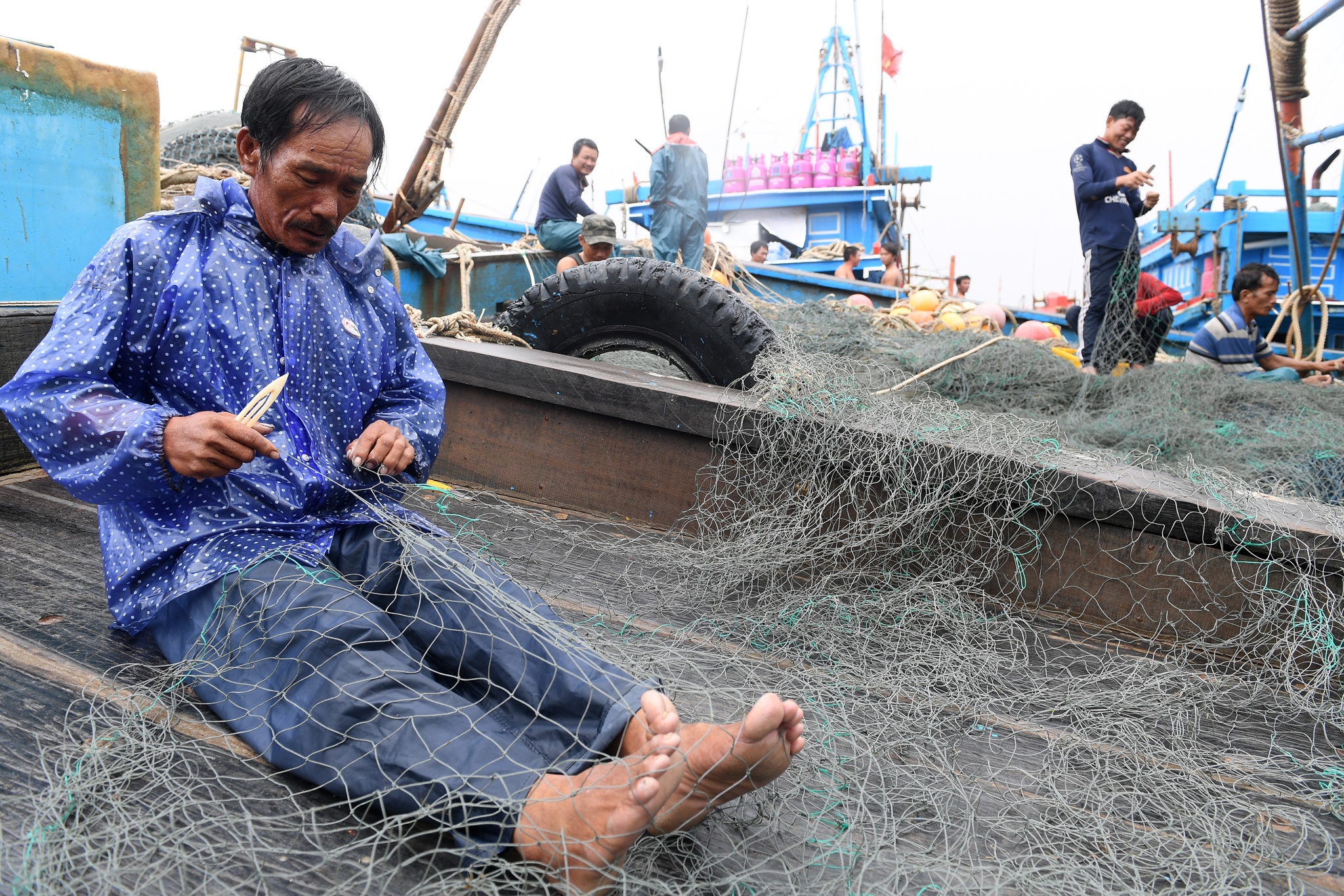 au tau nghin ty trong bao anh 15