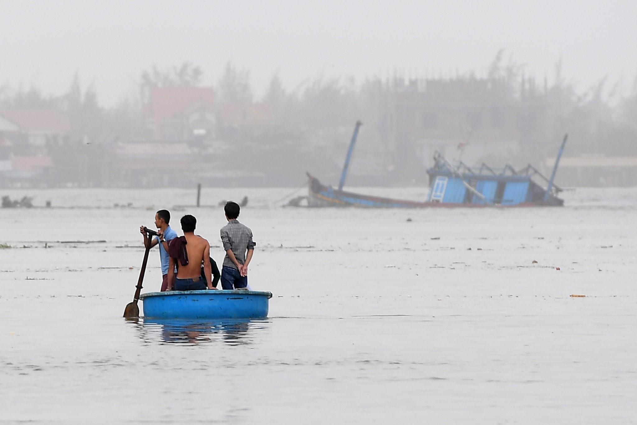 au tau nghin ty trong bao anh 14