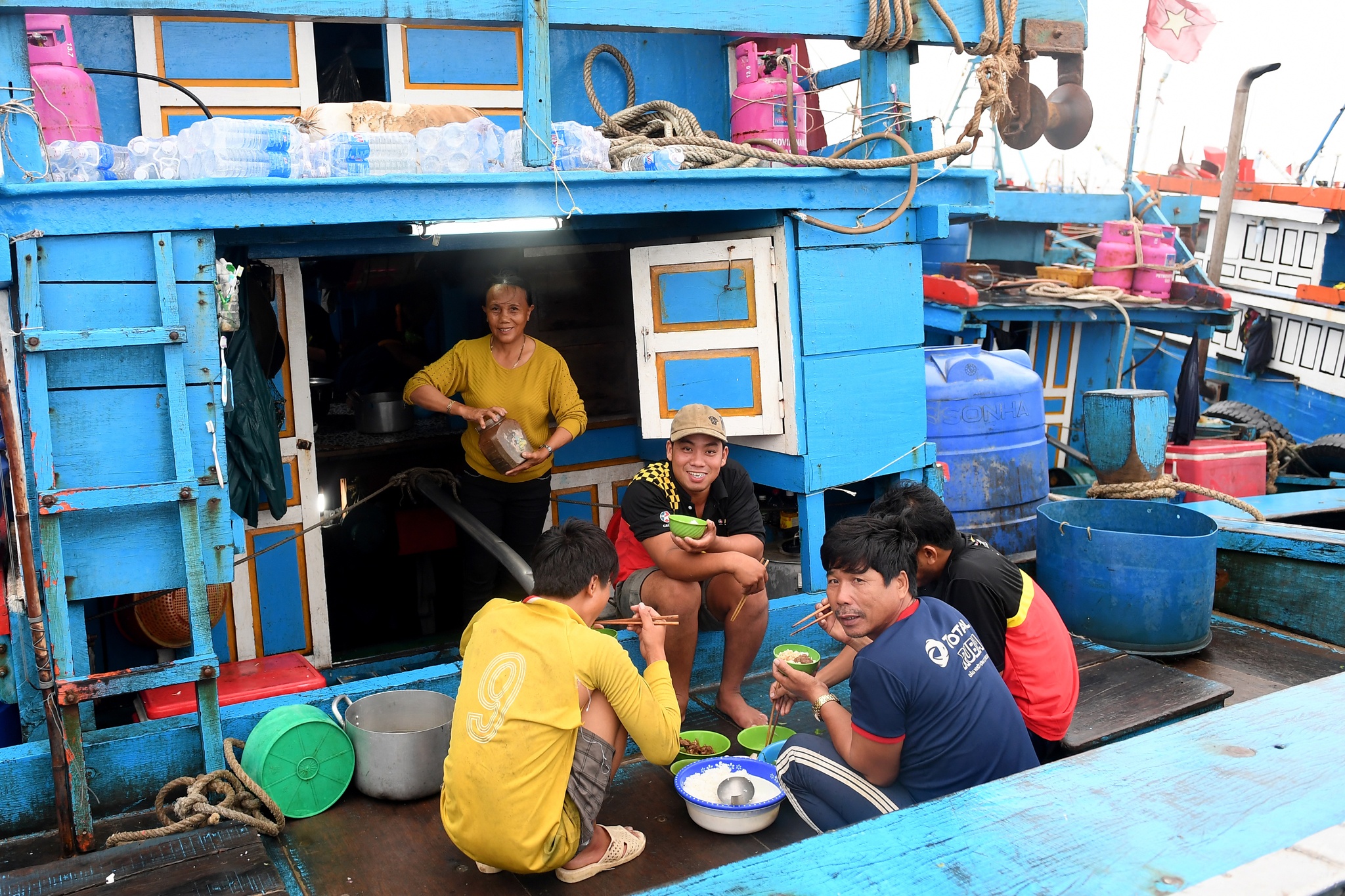 au tau nghin ty trong bao anh 7