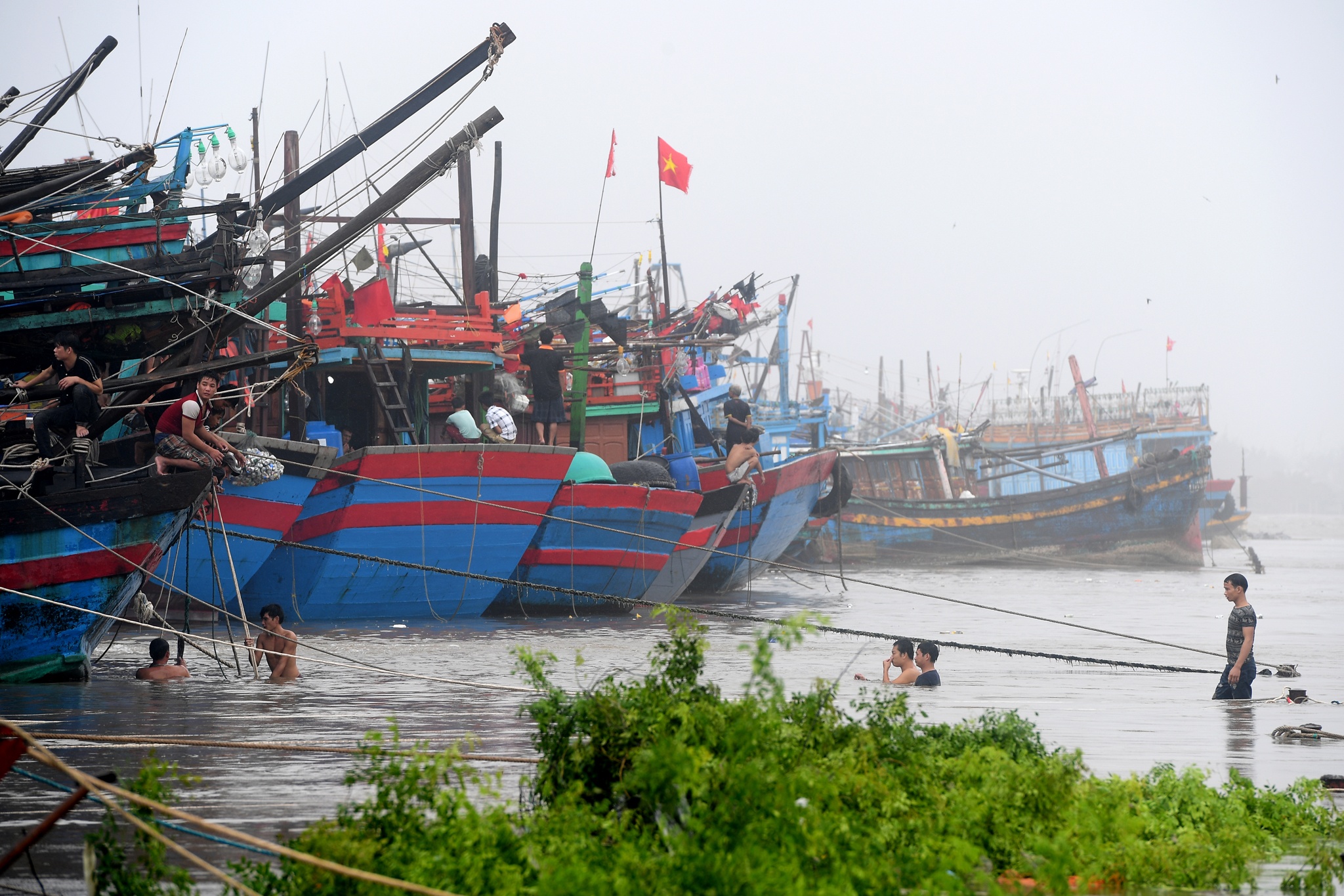 au tau nghin ty trong bao anh 11