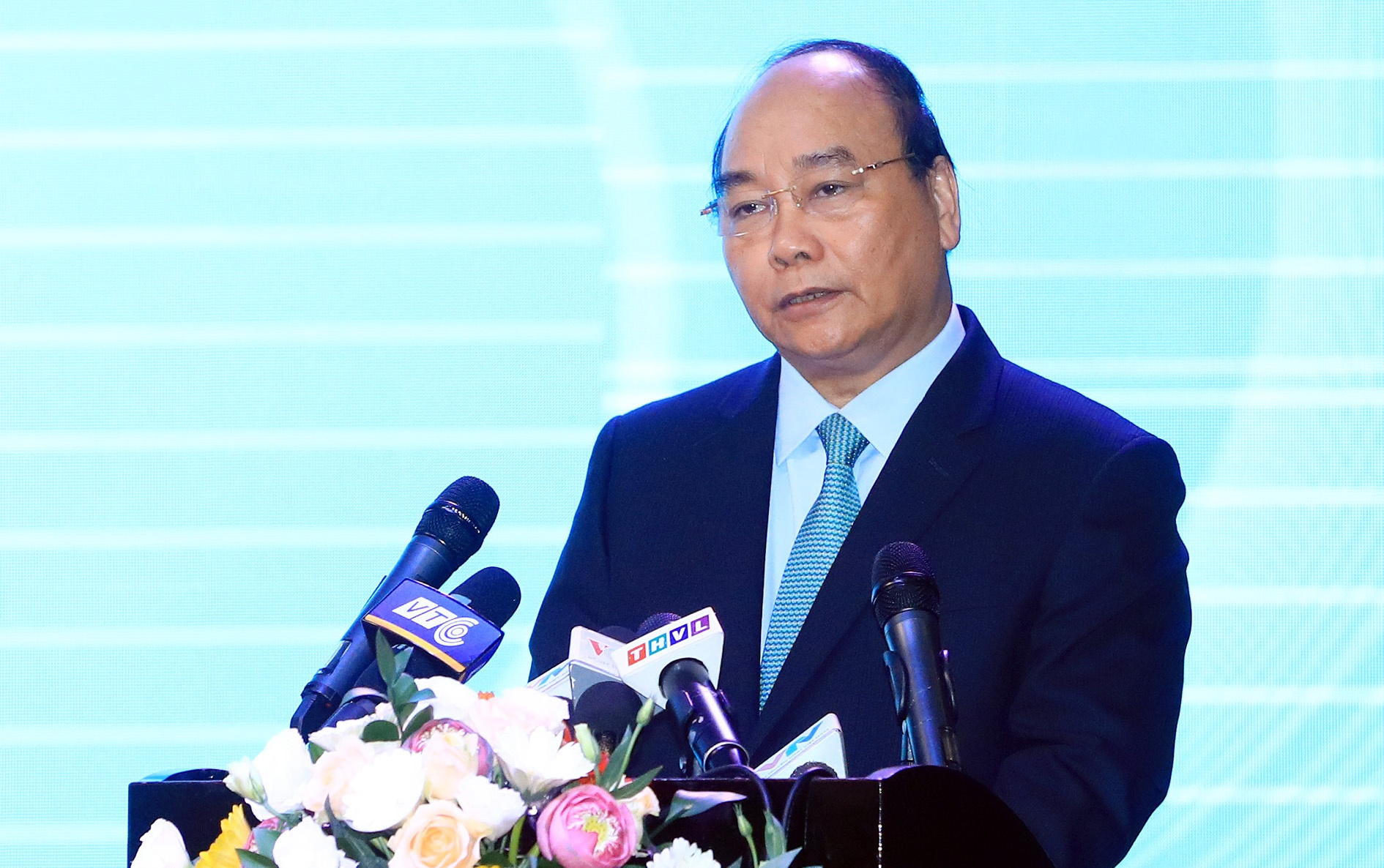 Thủ tướng Nguyễn Xuân Phúc ảnh 1 Thu tuong Nguyen Xuan Phuc anh 1