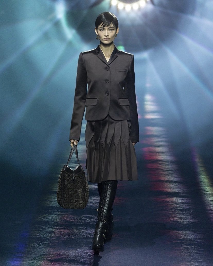 thoi trang ung dung anh 9