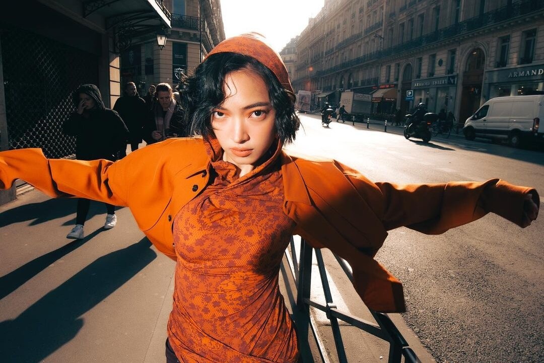 NTK Nguyen Minh Tuan: 'Tiet che phu kien khi theo trend vay ao co mu' hinh anh