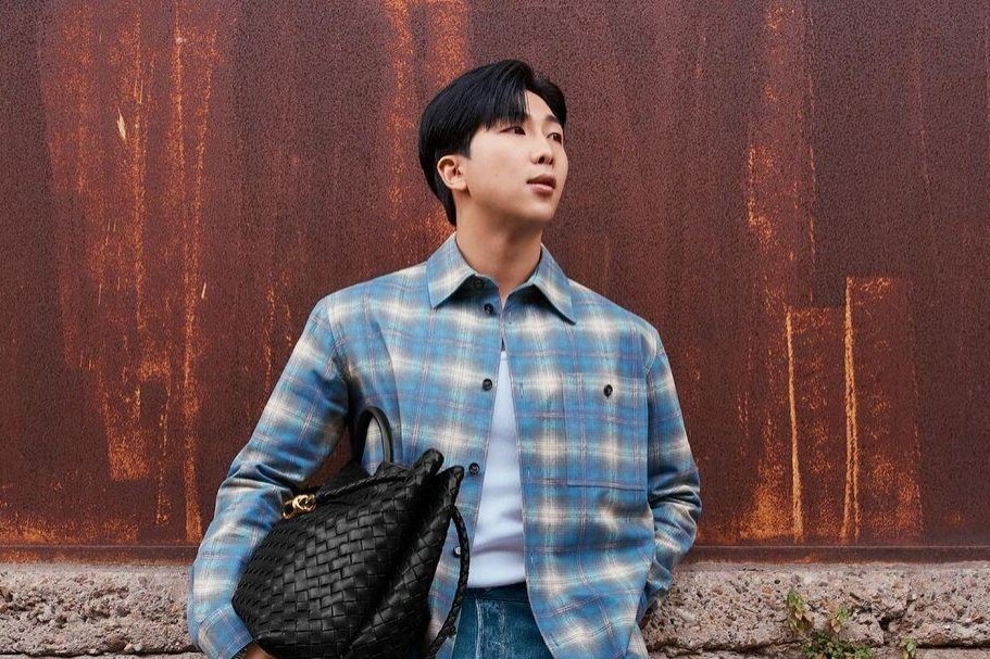 Tui xach qua kho lay cam hung tu sao K-Pop hinh anh