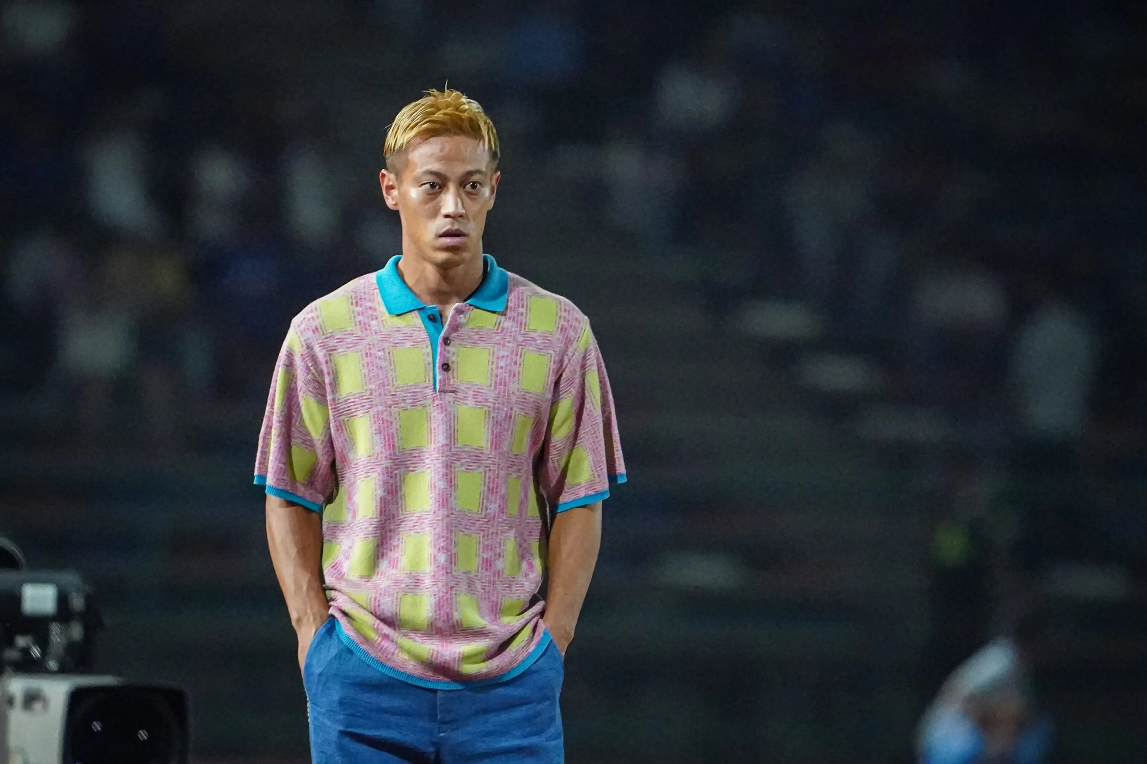 Gu thoi trang sac so cua HLV U22 Campuchia tai SEA Games 32 hinh anh