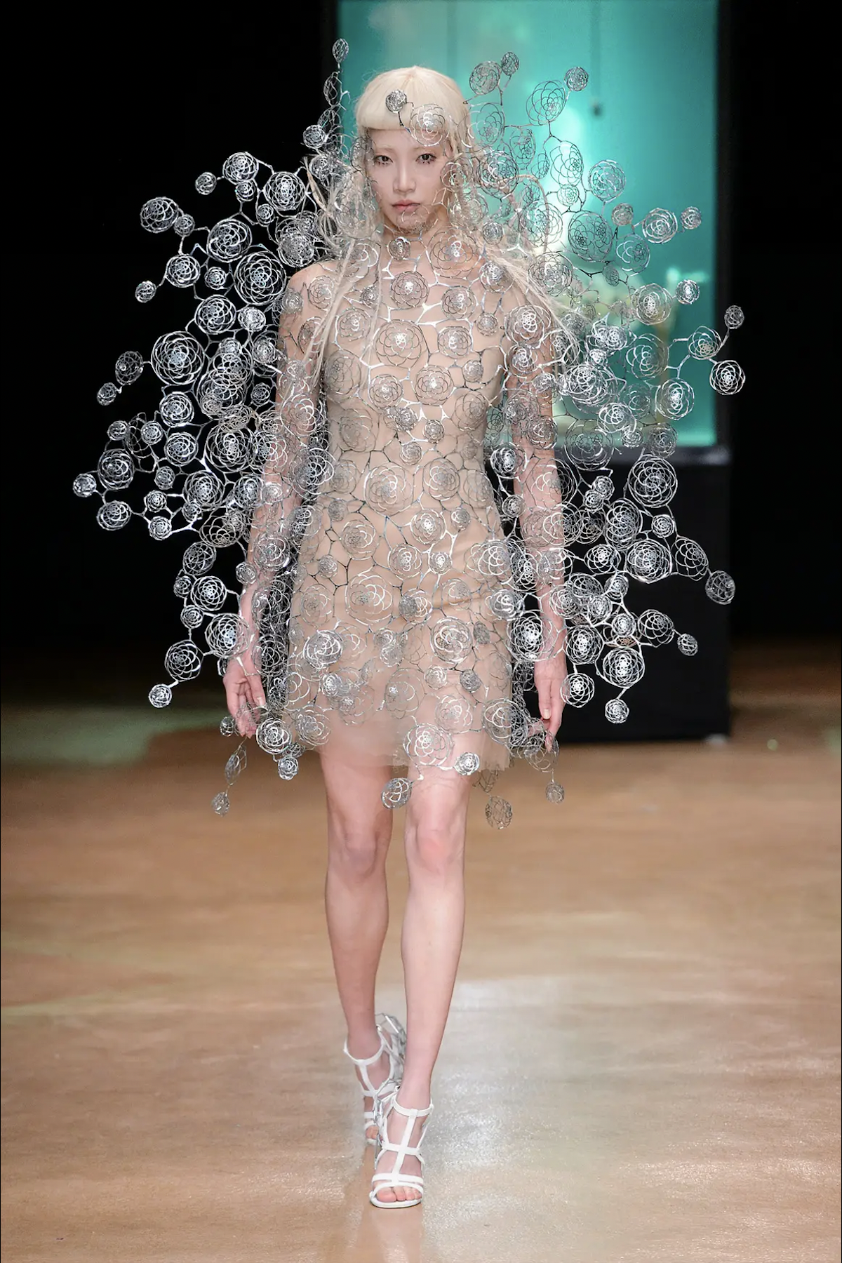 thoi trang sieu thuc anh 6