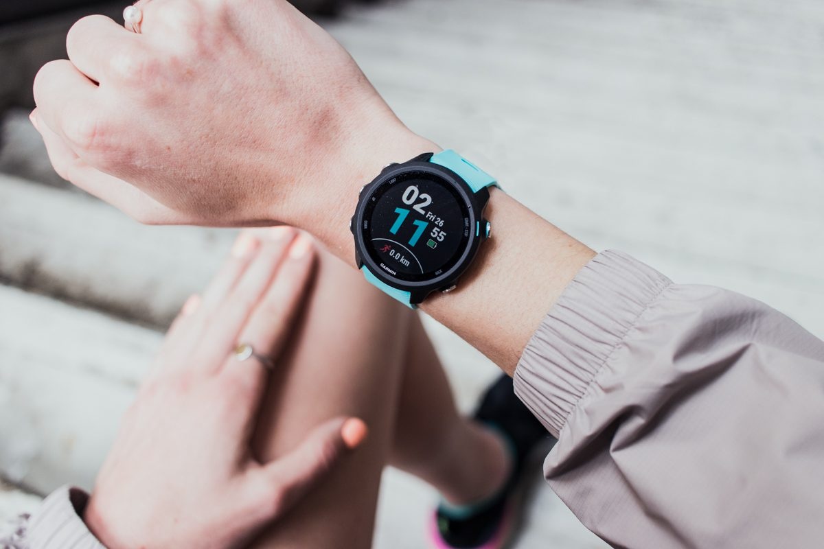 Dong ho theo doi suc khoe hinh anh