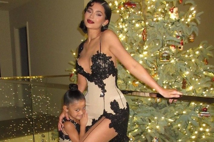 Dong ho xa xi cua nhung dua tre nha Kylie Jenner, Nicki Minaj hinh anh