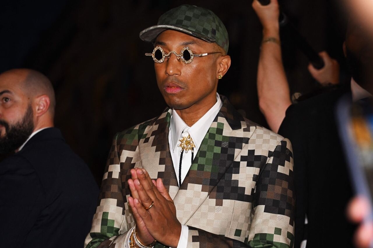 Show dau tay cua Pharrell Williams tai Louis Vuitton hinh anh
