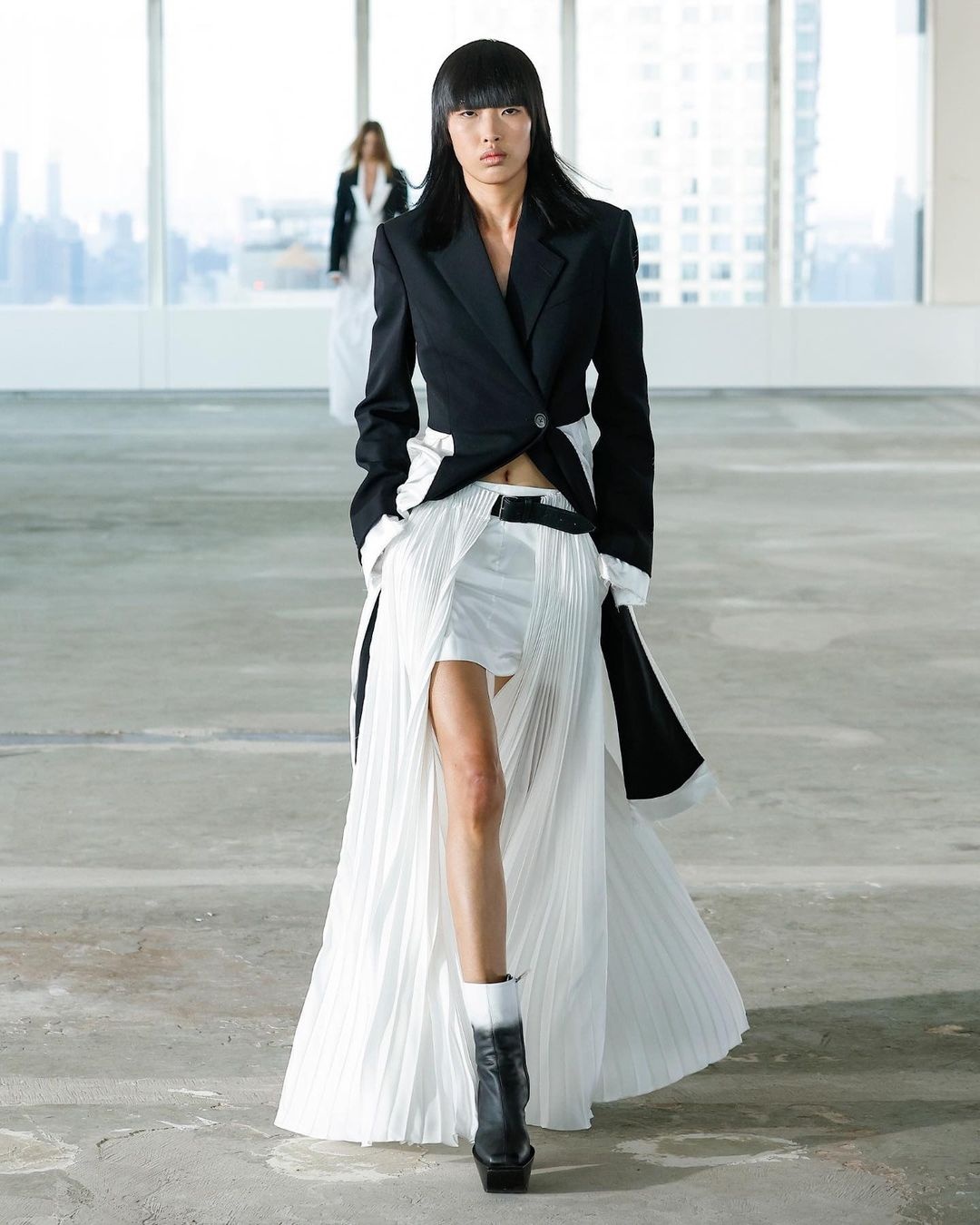 Giam doc sang tao anh 4