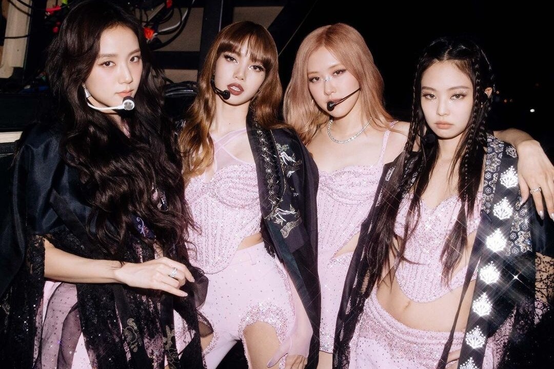 Hoc BlackPink cach dien do di xem concert hinh anh