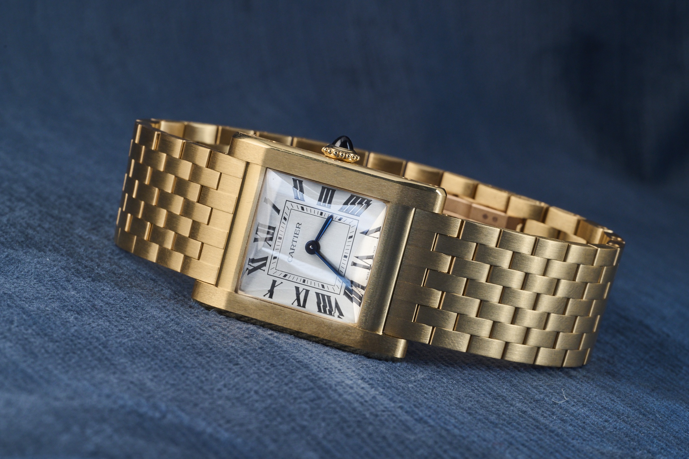 Dong ho moi, thiet ke co hinh anh