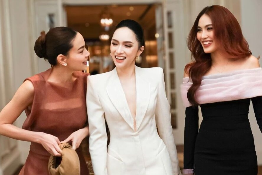 Hoc Ho Ngoc Ha, Hoa Minzy 'len do' di an cuoi dip cuoi nam hinh anh