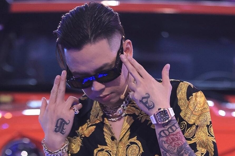 Mua dong ho nao, Andree Right Hand rap ve dong ho do hinh anh