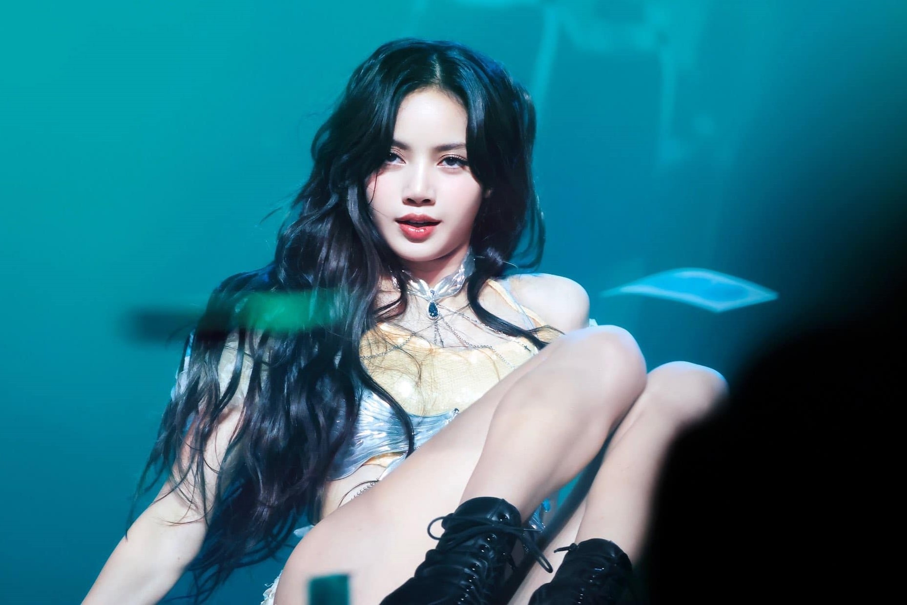 Ai la tay choi dong ho trong BlackPink? hinh anh