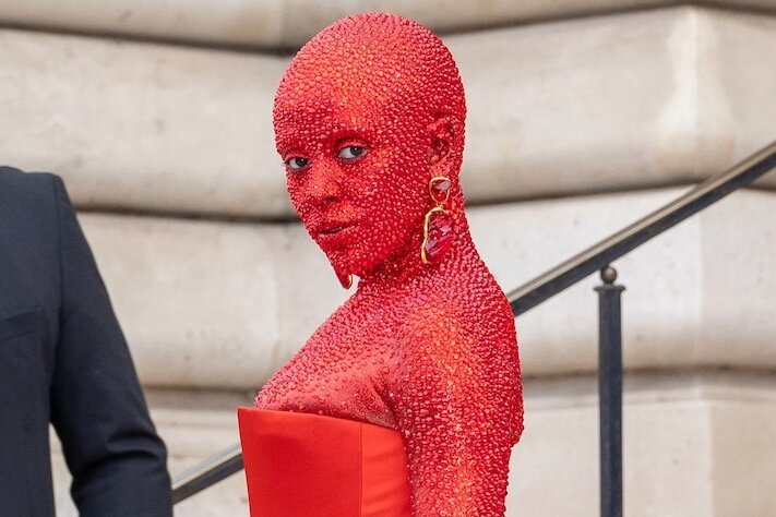 10 nguoi mac dep nhat the gioi 2023 hinh anh