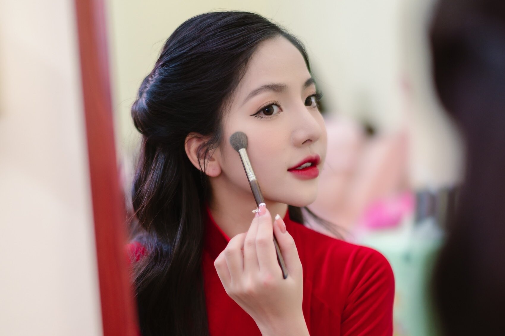 Nhung co dau che tho trang diem hinh anh