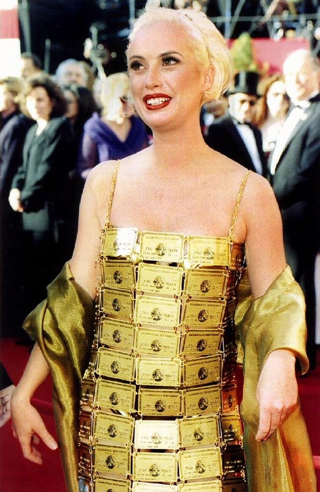 vay the tin dung anh 6