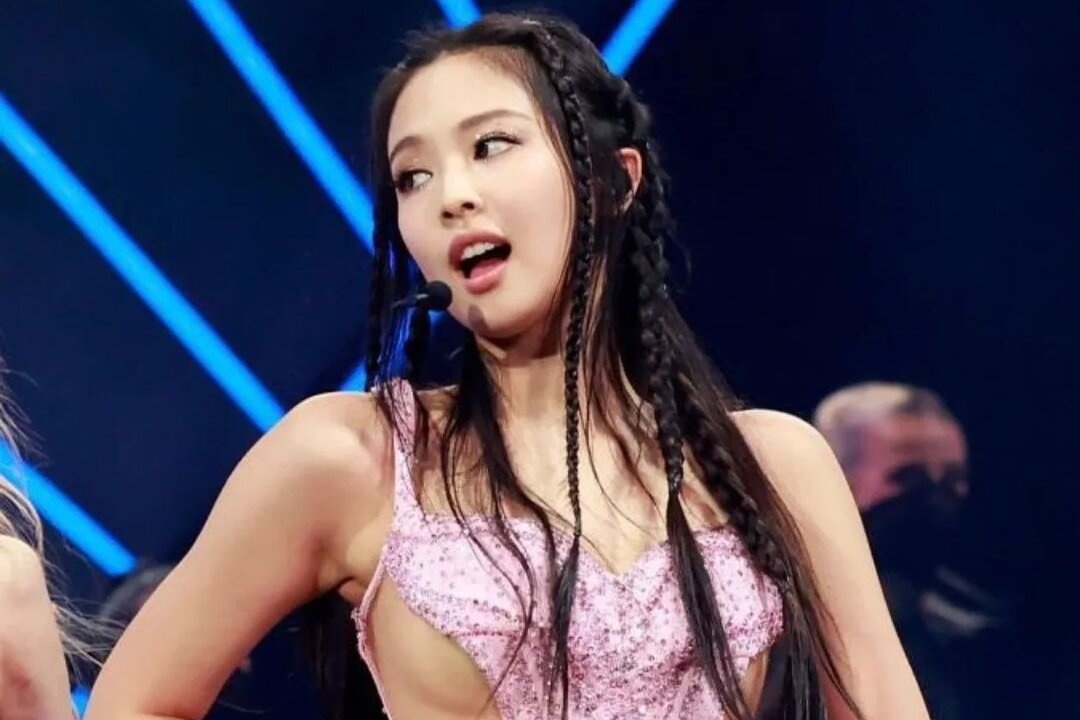 Jennie (BlackPink) doan 'trung phoc' trao luu 2024 hinh anh