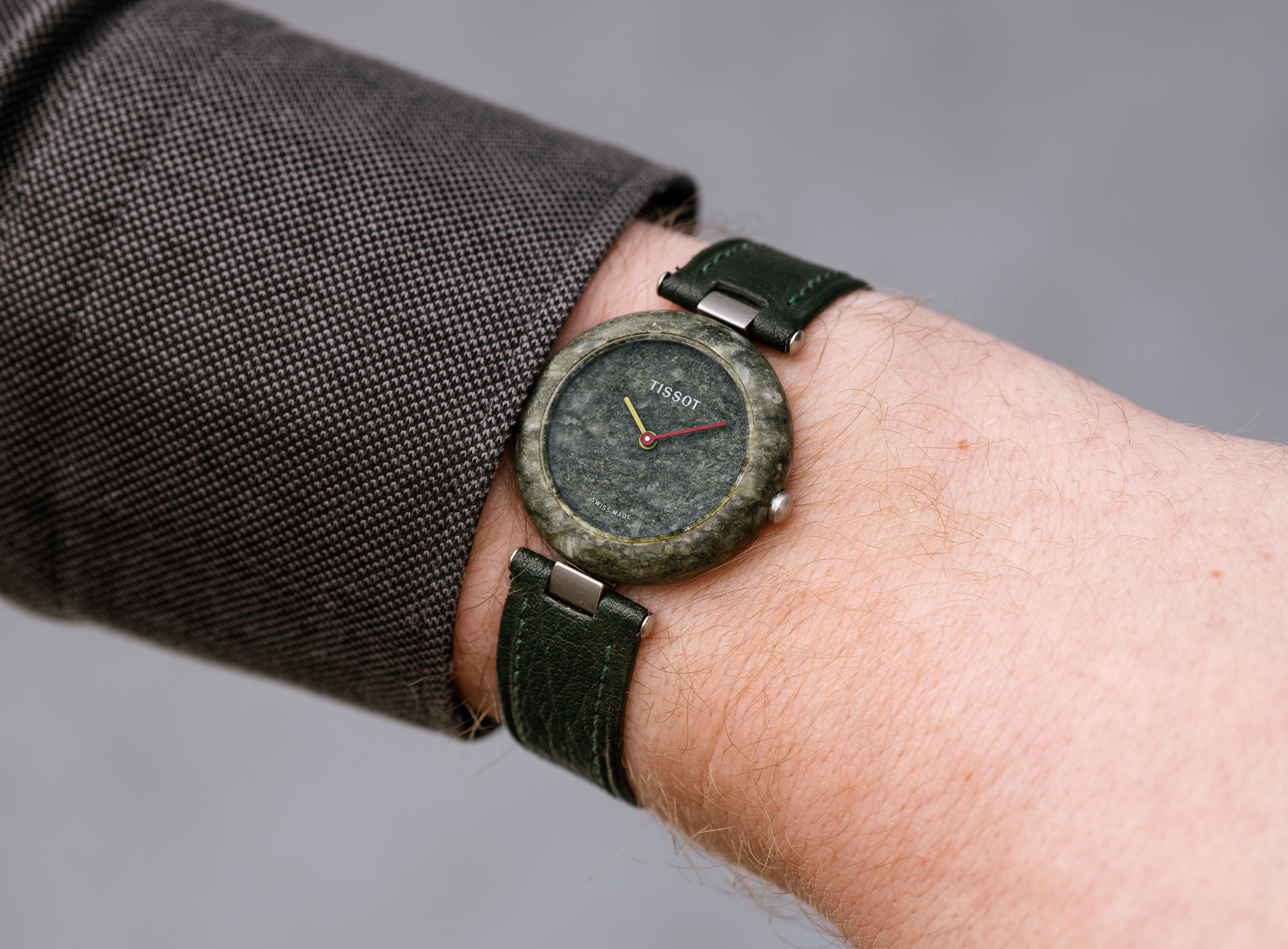 dong ho gia re anh 8