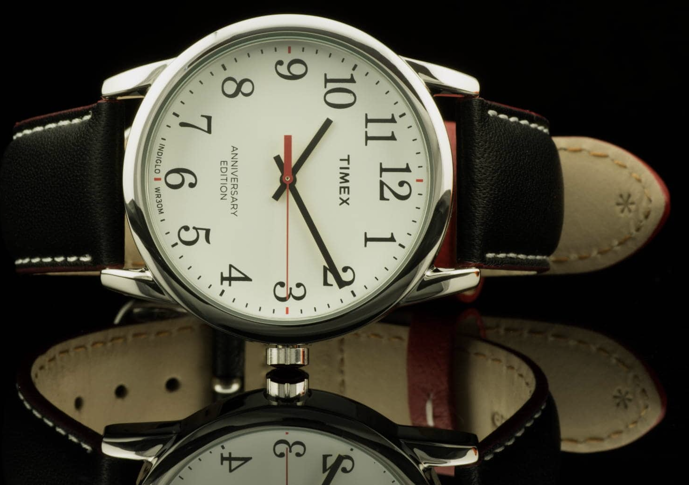 dong ho gia re anh 4